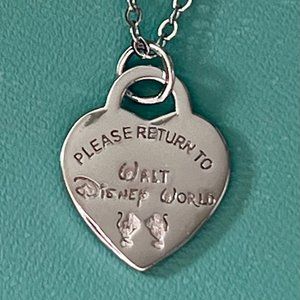 Inspired theme park sterling silver heart with kissing mice